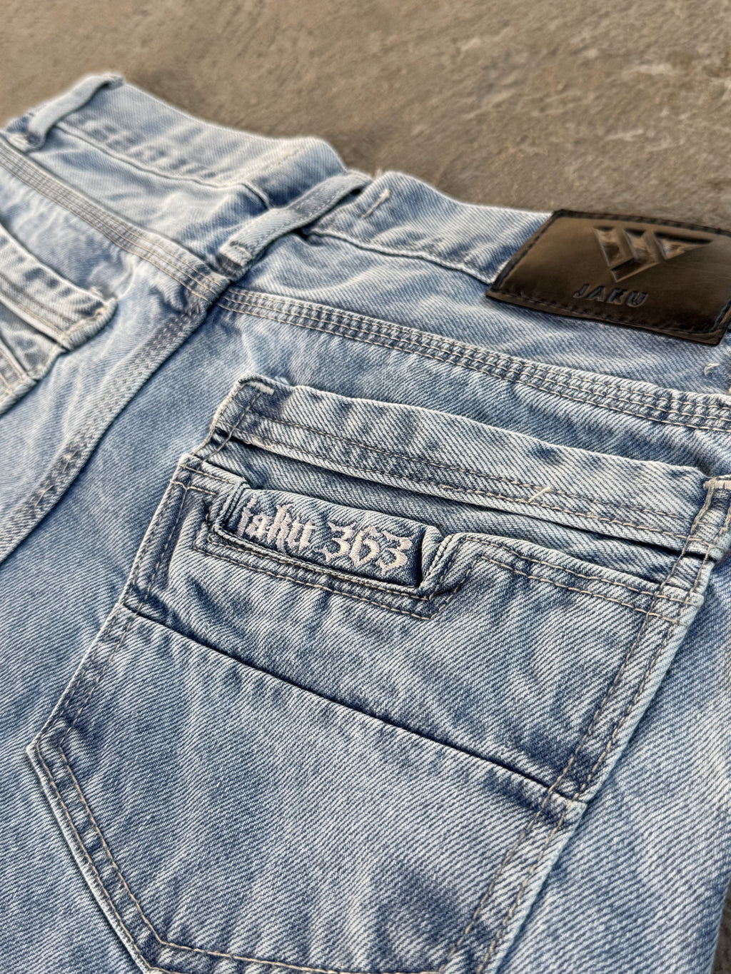 Jean Baggy diseño bolsillo trasero